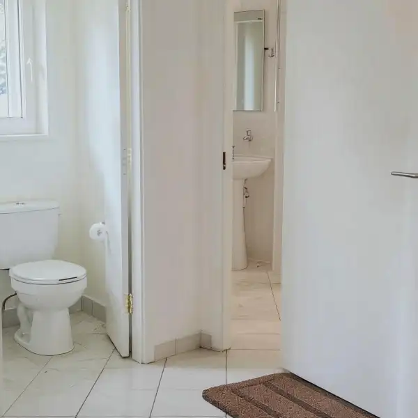 Коттедж с двумя санузлами - до уборки